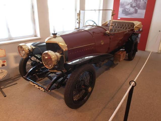 23 HP photo