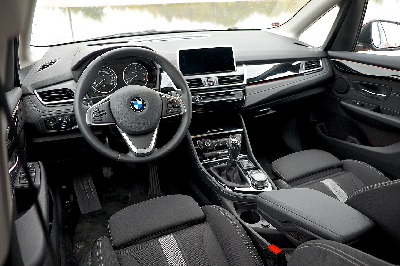 Active Tourer preview 2