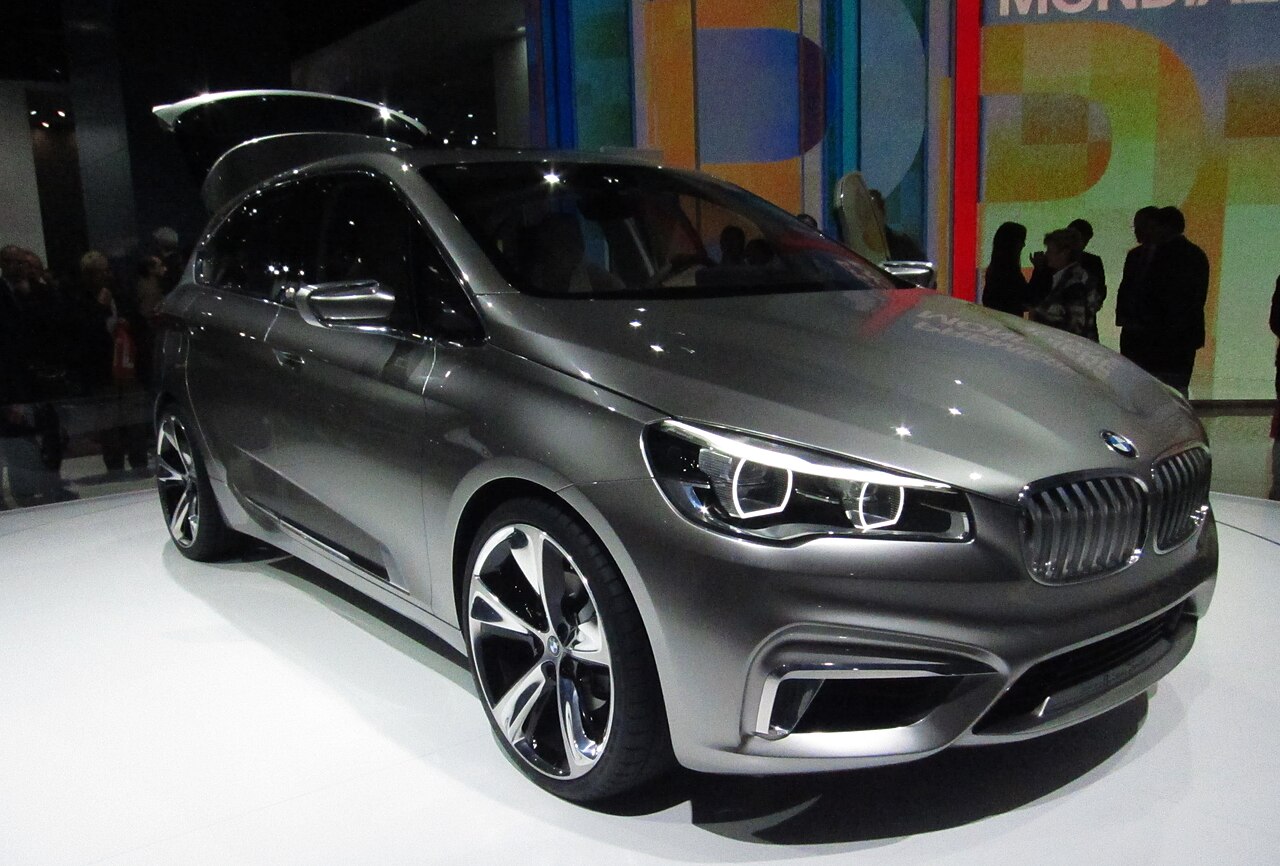 Active Tourer preview 4