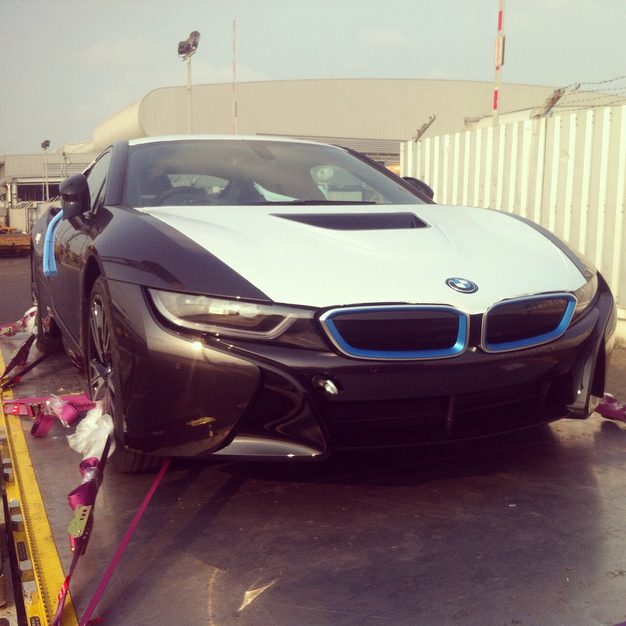 i8 photo