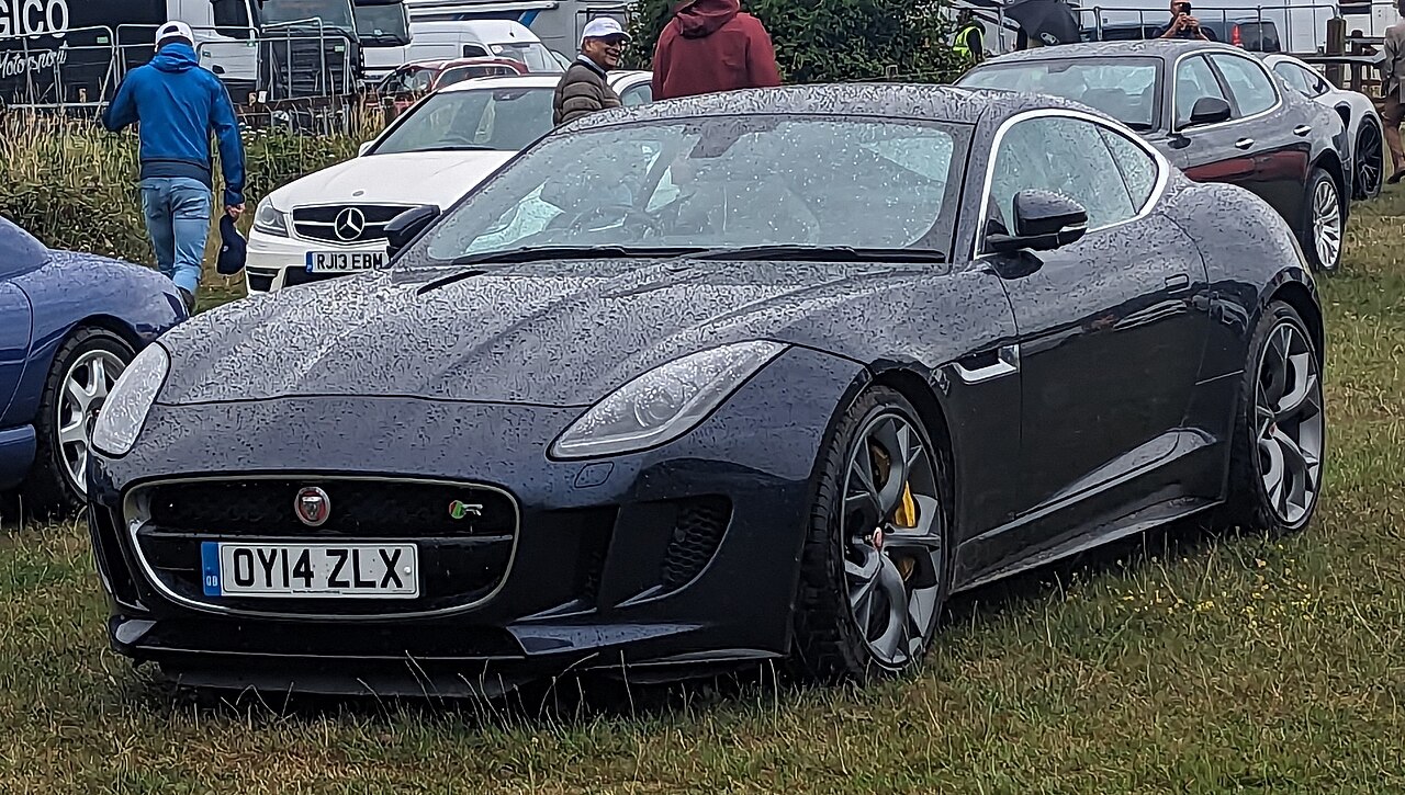 F-Type R photo
