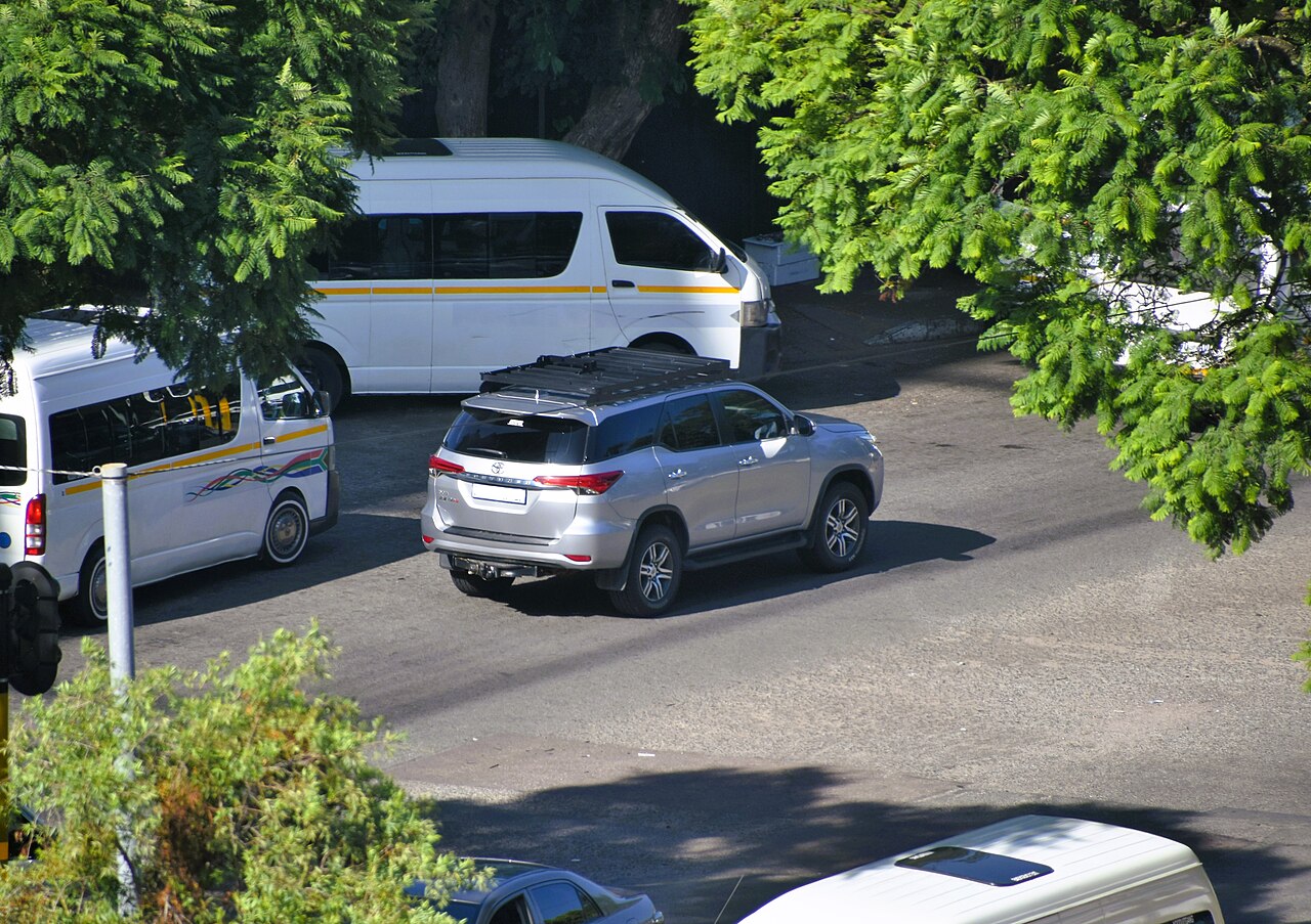 Fortuner preview 2
