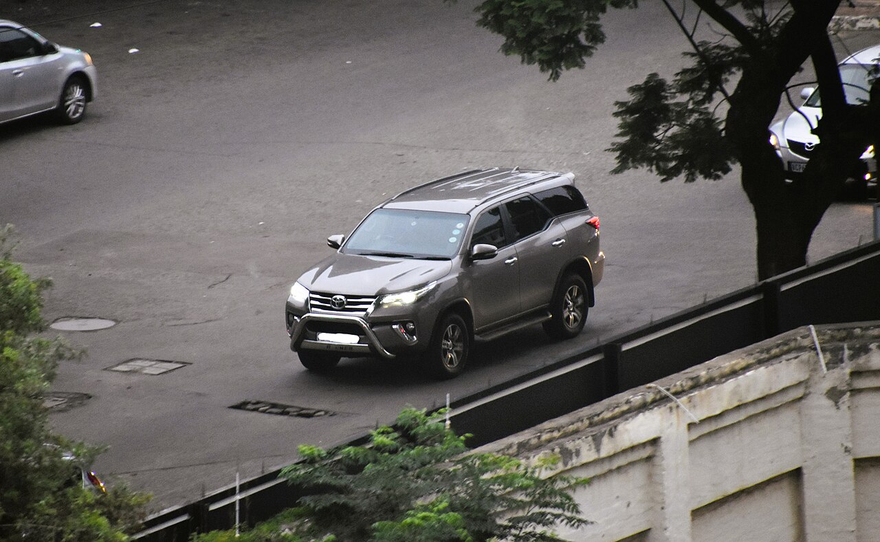 Fortuner preview 3